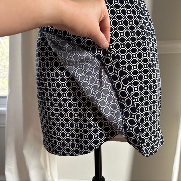 BR Tulip shape wrap style skirt - Picture 2 of 7